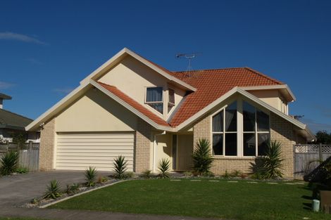 Photo of property in 1/6 Emma Court, Northpark, Auckland, 2013