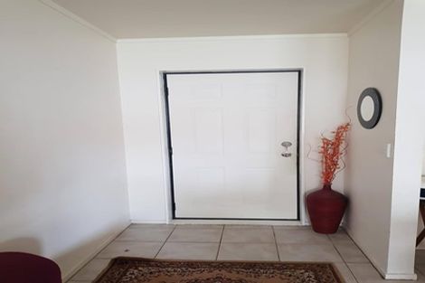 Photo of property in 20 Carlas Way, Ranui, Auckland, 0612