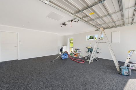 Photo of property in 30 Henderson Street, Kimbolton, 4774