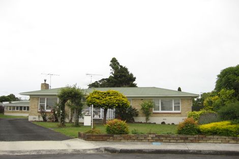 Photo of property in 11 Fausett Avenue, Pukekohe, 2120