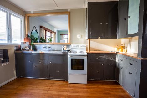 Photo of property in 12 Wyndham Street, Carterton, 5713