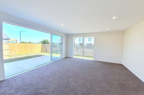 Photo of property in 10 Kapia Drive, Takanini, 2112