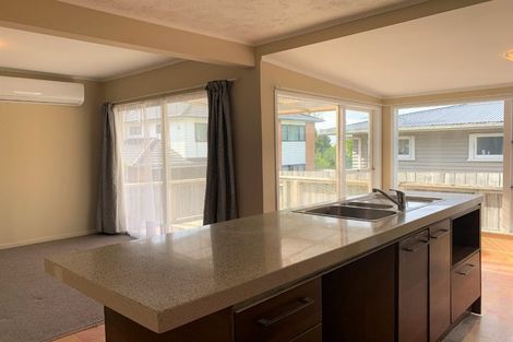 Photo of property in 3 Nile Road, Kelston, Auckland, 0602