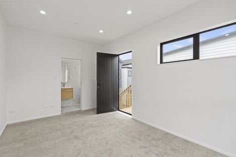 Photo of property in 32 Whare Kauri Road, Papakura, 2110