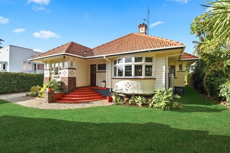 Photo of property in 37 Myrtle Street, Hamilton East, Hamilton, 3216