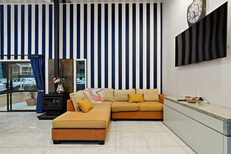 Photo of property in 719 Scenic Drive, Henderson Valley, Auckland, 0612