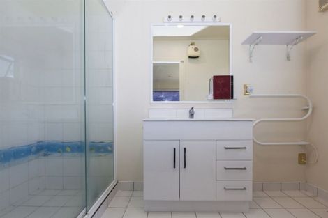 Photo of property in 10 Riegler Place, Belfast, Christchurch, 8051