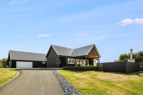 Photo of property in 67 Tarahunga Road, Levin, 5571