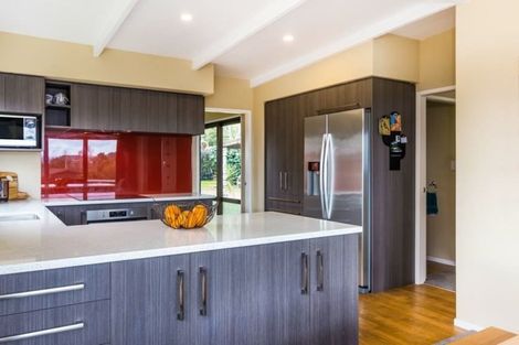 Photo of property in 10 Titoki Avenue, Waipahihi, Taupo, 3330