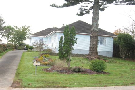 Photo of property in 16 Bowater Place, Manurewa, Auckland, 2102