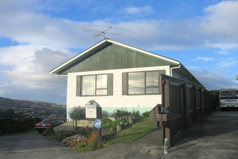Photo of property in 11 Deveron Place, Tawa, Wellington, 5028