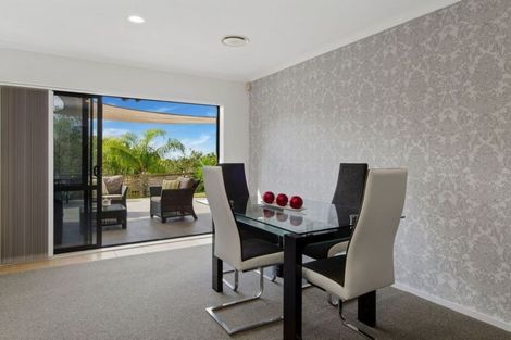 Photo of property in 22 Helen Ryburn Place, Torbay, Auckland, 0630