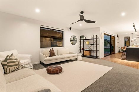 Photo of property in 11 Livingstone Drive, Papamoa Beach, Papamoa, 3118