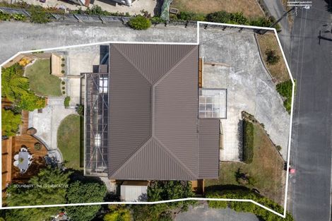 Photo of property in 91 Milton Terrace, Picton, 7220