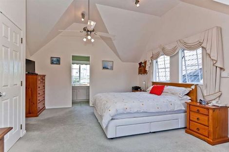 Photo of property in 10/199 Birdwood Road, Massey, Auckland, 0614