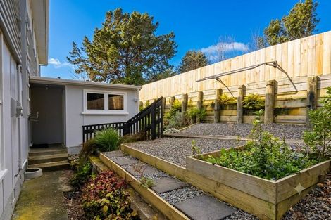 Photo of property in 8a-8b Devon Place, Cannons Creek, Porirua, 5024