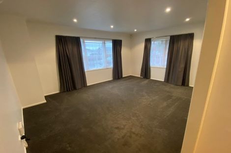 Photo of property in 30 Oregon Drive, Maoribank, Upper Hutt, 5018