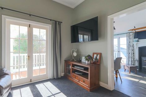 Photo of property in 17 Miro Street, Inglewood, 4330