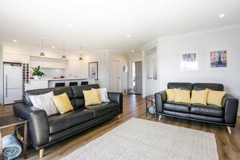 Photo of property in 25 Rakaia Way, Poraiti, Napier, 4112