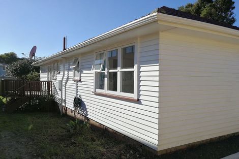 Photo of property in 5 Barrys Road, Glendene, Auckland, 0602