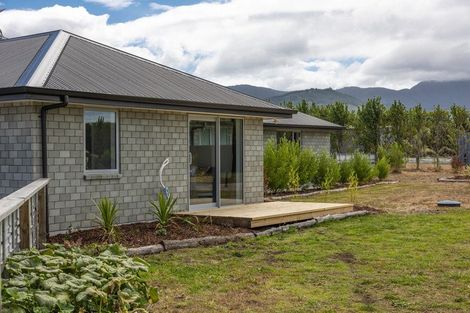 Photo of property in 32 Hinepango Drive, Rarangi, Blenheim, 7273