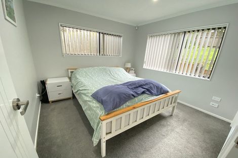 Photo of property in 6 Tilia Place, Totara Heights, Auckland, 2105