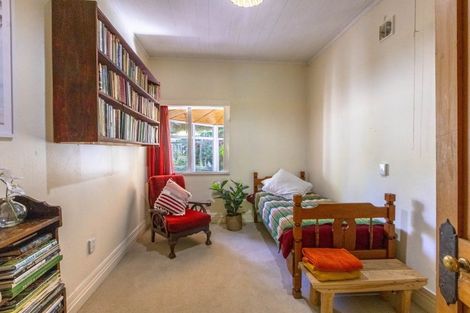 Photo of property in 2 Rose Street, Waipawa, 4210