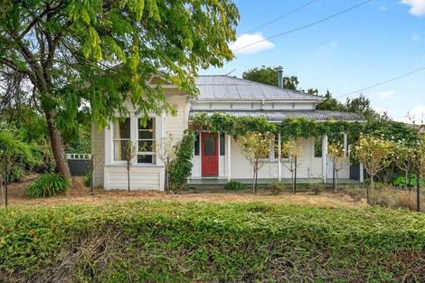 Photo of property in 93 Regent Street, Martinborough, 5711