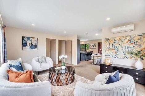 Photo of property in 16 Coventry Way, Long Bay, Auckland, 0630