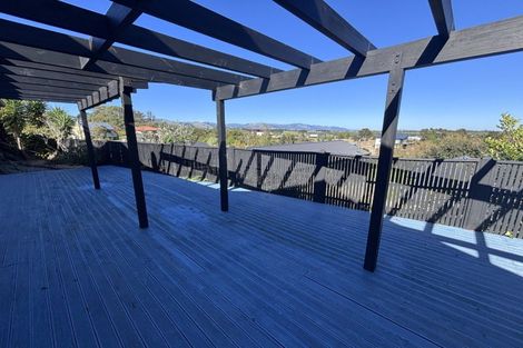 Photo of property in 6 Kea Place, Fitzherbert, Palmerston North, 4410