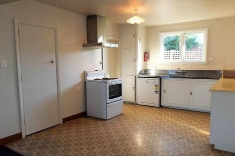 Photo of property in 32 Jennifer Street, Bryndwr, Christchurch, 8053