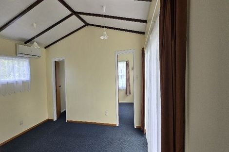 Photo of property in 67 View Road, Henderson, Auckland, 0612