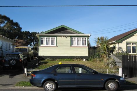 Photo of property in 121 Bowhill Road, New Brighton, Christchurch, 8083