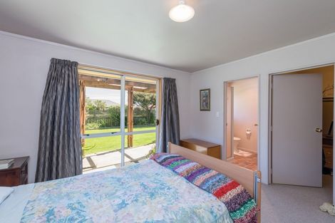 Photo of property in 2 Baxter Place, Stoke, Nelson, 7011