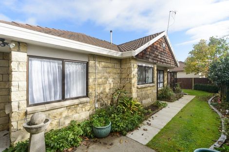 Photo of property in 45 Manapouri Crescent, Hokowhitu, Palmerston North, 4410