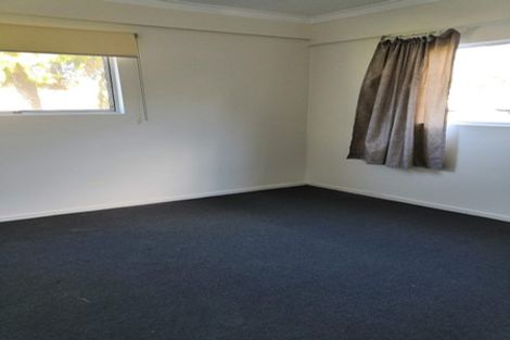 Photo of property in 143 Waimumu Road, Massey, Auckland, 0614