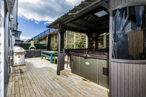 Photo of property in 6 Turutu Place, Long Bay, Auckland, 0630