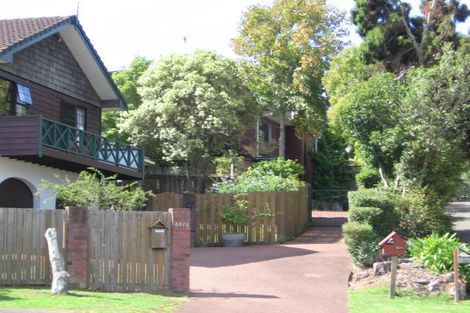 Photo of property in 1/337 Beach Road, Campbells Bay, Auckland, 0630