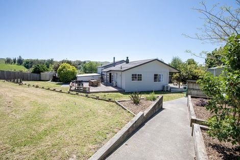 Photo of property in 10 Watts Road, Waipawa, 4210
