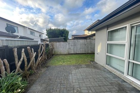Photo of property in 3 Lorenzo Way, Flat Bush, Auckland, 2016