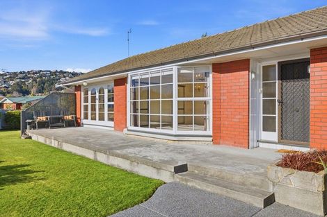 Photo of property in 20 Landsdowne Terrace, Cashmere, Christchurch, 8022