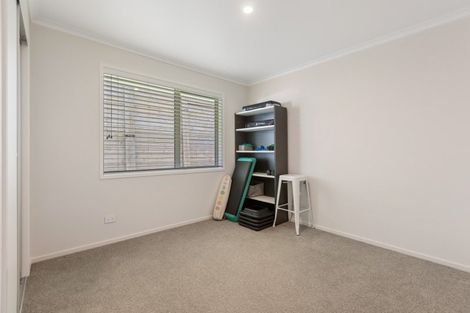 Photo of property in 14 Nukuroa Close, Waitara, 4320