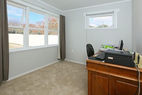 Photo of property in 3 Glen Marine Parade, Glendene, Auckland, 0602