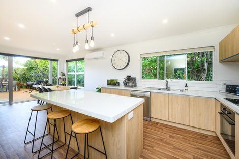 Photo of property in 28 Summerhill Drive, Fitzherbert, Palmerston North, 4410