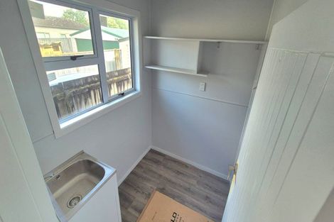 Photo of property in 20 Farnborough Crescent, Mangere, Auckland, 2022