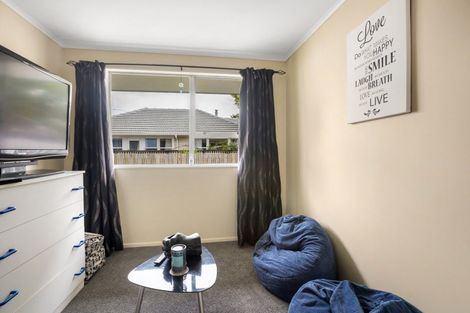 Photo of property in 19 Walton Road, Paraparaumu Beach, Paraparaumu, 5032