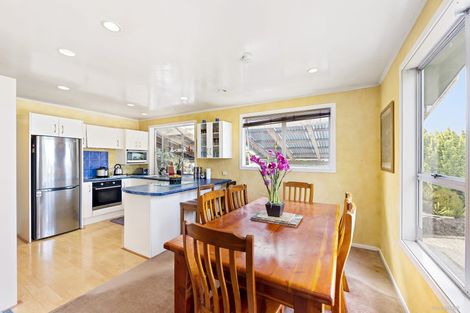Photo of property in 10 Datura Place, Sunnynook, Auckland, 0620