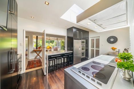 Photo of property in 9 Chatsworth Road, Silverstream, Upper Hutt, 5019