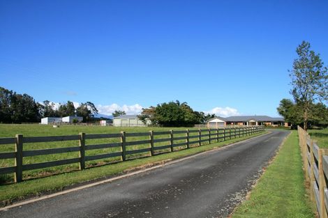 Photo of property in 550 Mountain Road, Lepperton, New Plymouth, 4373