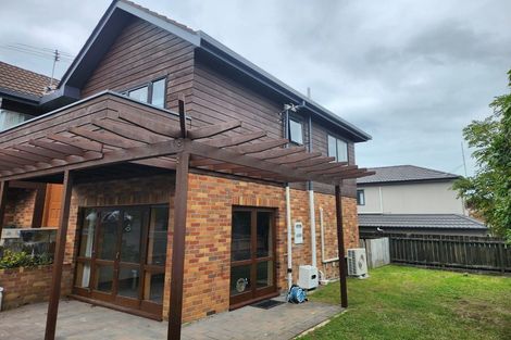 Photo of property in 2/10 Northumberland Avenue, Belmont, Auckland, 0622